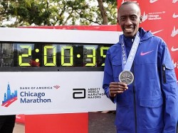 Kelvin Kiptum chia sẻ cảm xúc tại quê nhà Kenya sau khi vô địch Chicago marathon