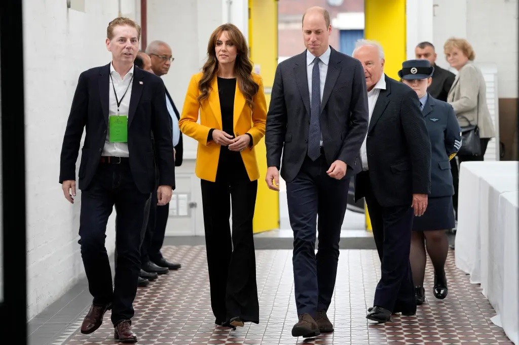Ý nghĩa trang phục của Vương phi xứ Wales Kate Middleton nhân Ngày sức khỏe tâm thần thế giới