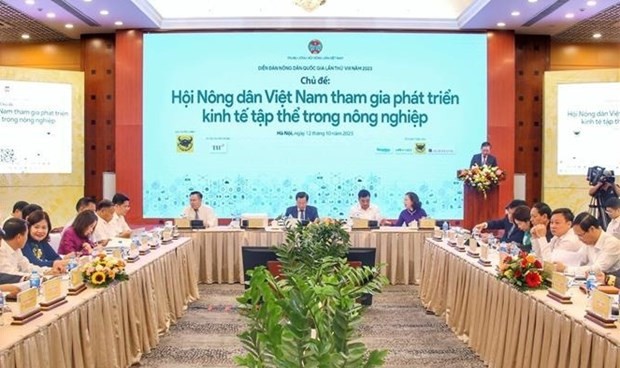 Deputy PM Le Minh Khai attends National Farmers' Forum on collective economy