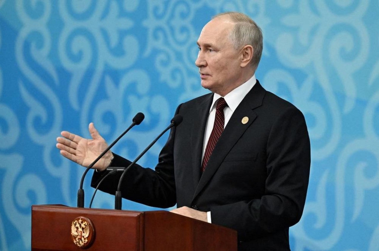 Tổng thống Nga Vladimir Putin phát biểu trong cuộc họp báo sau Hội nghị thượng đỉnh CIS ở Bishkek, Kyrgyzstan, ngày 13/10. (Nguồn: Sputnik/Reuters) 