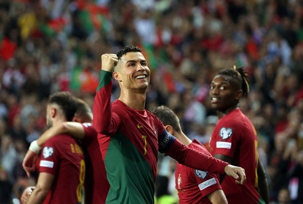Ronaldo lập thêm kỳ tích chưa từng có trong lịch sử bóng đá