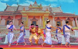 Sóc Trăng: Đồng bào dân tộc Khmer rộn ràng đón lễ Sene Dolta