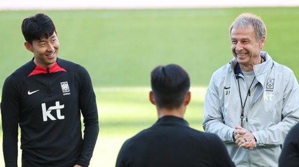 Bóng đá giao hữu Việt Nam và Hàn Quốc: HLV Jurgen Klinsmann chia sẻ ý kiến tại họp báo trước trận đấu