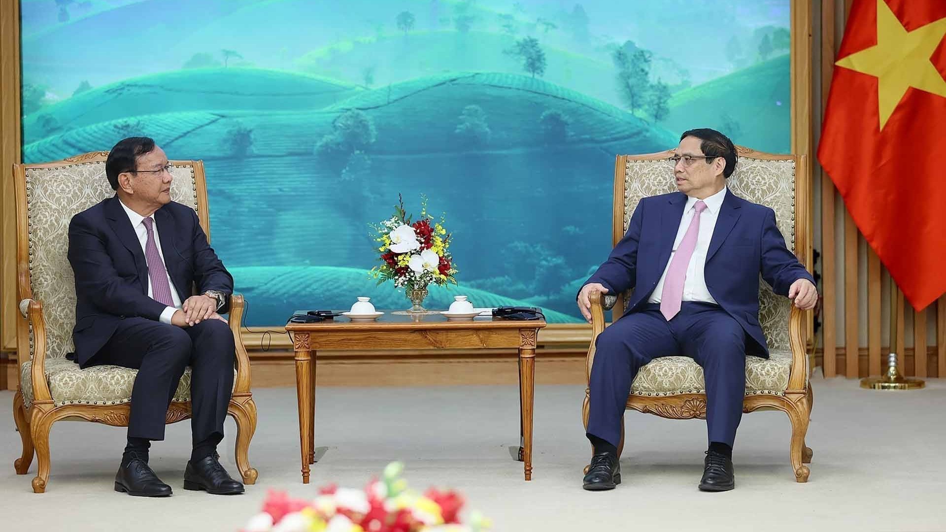 Việt Nam-Campuchia đẩy mạnh kết nối hai nền kinh tế, thúc đẩy thương mại biên giới