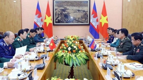 Commander-in-Chief of Cambodian Armed Forces pays official visit to Vietnam