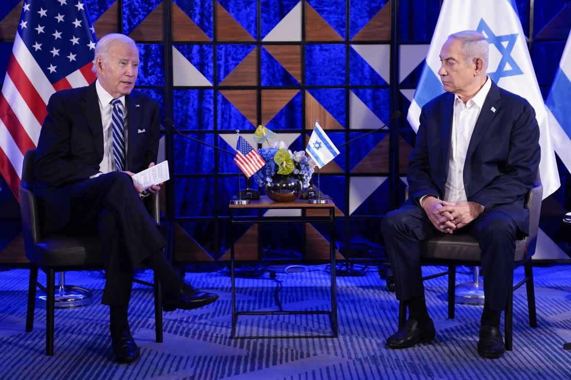 Tổng thống Mỹ Joe Biden và Thủ tướng Israel Benjamin Netanyahu trong buổi họp báo tại Israel hôm 18/10. (Nguồn: CNN)