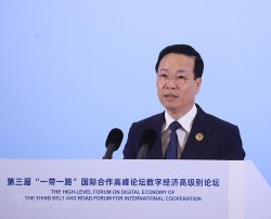 Chủ tịch nước: Việt Nam đang nỗ lực đẩy nhanh chuyển đổi số và phát triển kinh tế