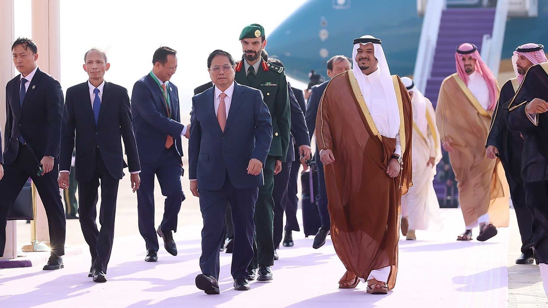 Thủ tướng Phạm Minh Chính tới Riyadh, bắt đầu chuyến công tác dự Hội nghị cấp cao ASEAN-GCC và thăm Saudi Arabia