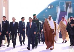 Thủ tướng Phạm Minh Chính tới Riyadh, bắt đầu chuyến công tác dự Hội nghị cấp cao ASEAN-GCC và thăm Saudi Arabia