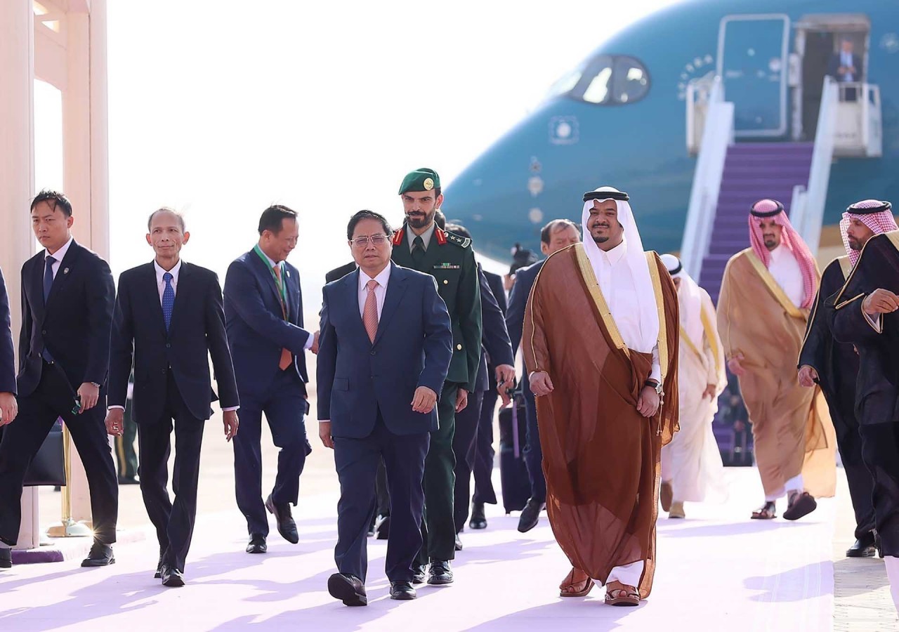 PM Pham Minh Chinh arrives in Riyadh for attendance at ASEAN - GCC Summit, visit to Saudi Arabia