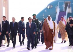 PM Pham Minh Chinh arrives in Riyadh for attendance at ASEAN - GCC Summit, visit to Saudi Arabia