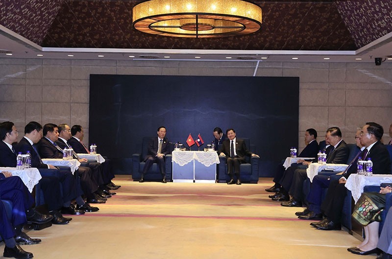 President Vo Van Thuong meets with President of Laos Thongloun Sisoulith in Beijing