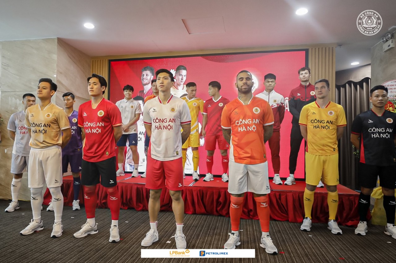 Vòng 1 V-League 2023/24: Trận đấu CLB Công an Hà Nội và CLB Bình Định diễn ra vào lúc 19h15 ngày 22/10