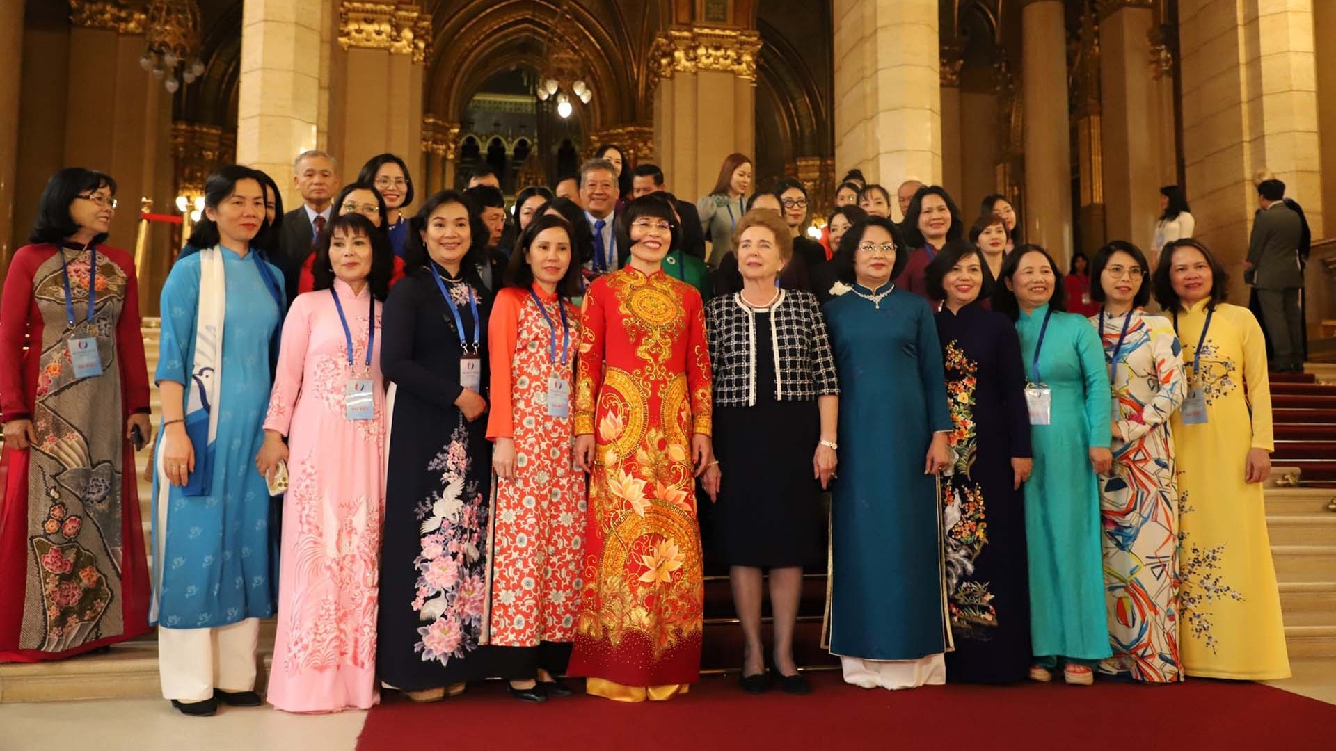 Mái nhà gắn kết phụ nữ Việt toàn châu Âu