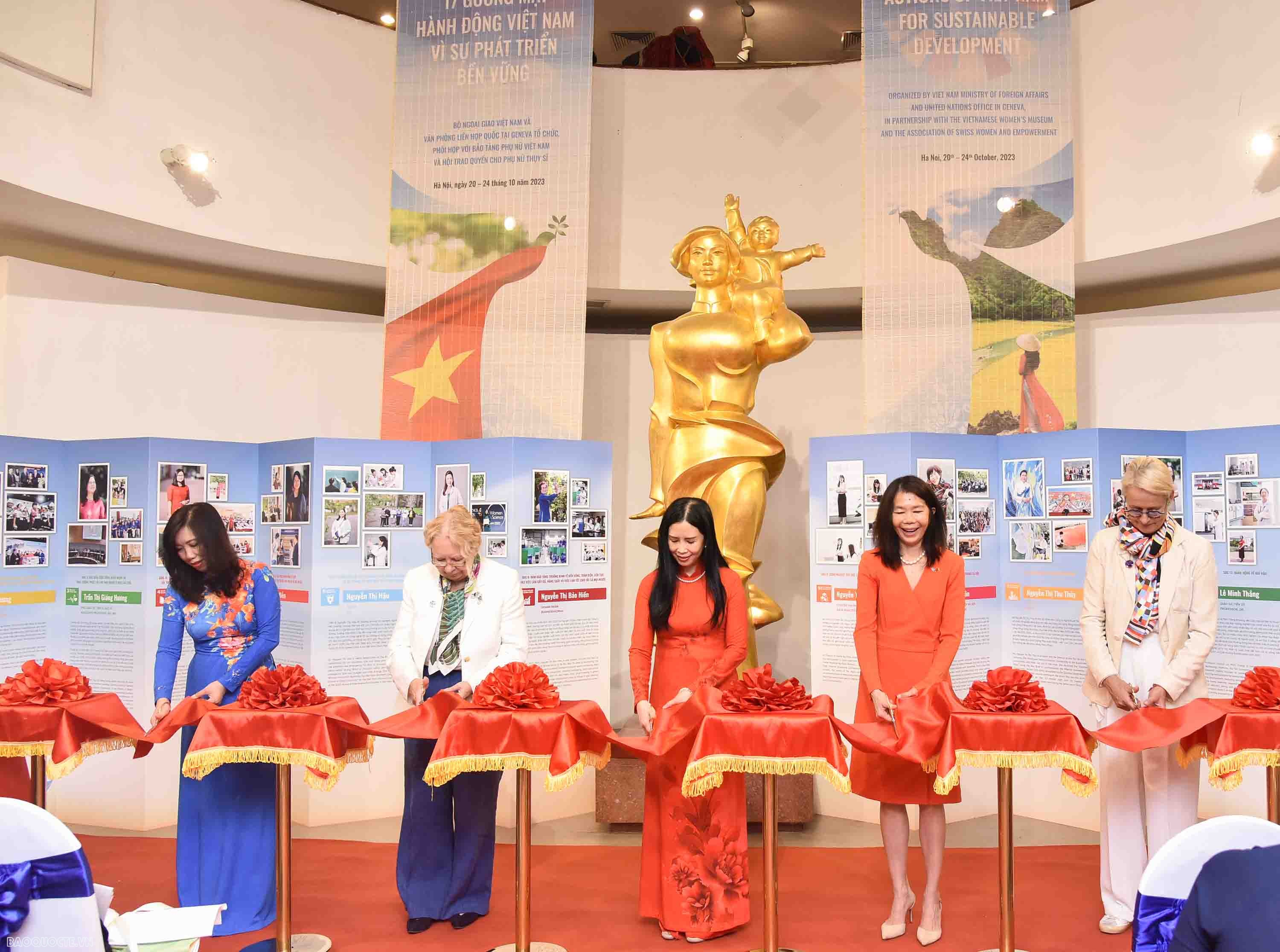 Khai mạc Triển lãm ảnh '17 gương mặt Hành động Việt Nam vì sự phát triển bền vững' Việt Nam - xuyên suốt tinh thần ‘hành động’ vì sự phát triển bền vững