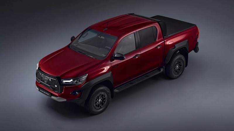 Cận cảnh Toyota Hilux GR Sport II 2024 vừa ra mắt