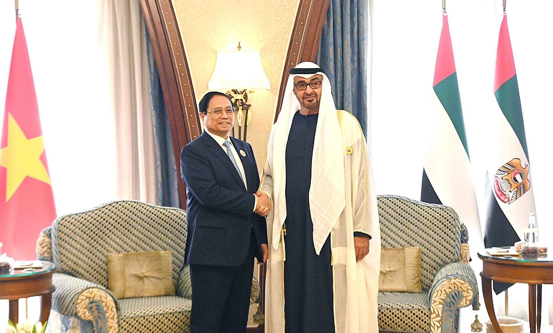 Thủ tướng Phạm Minh Chính gặp Tổng thống UAE Mohammed bin Zayed Al Nahyan. (Nguồn: TTXVN)