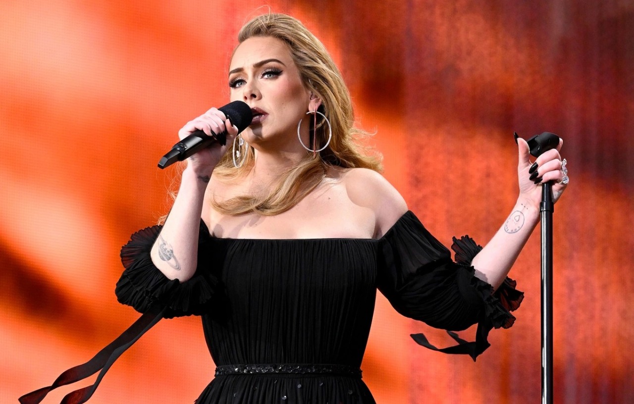 Trước khi quyết tâm cai rượu trong năm 2021, Adele còn bắt đầu tích cực giảm cân trong năm 2020 (Ảnh: New York Post)