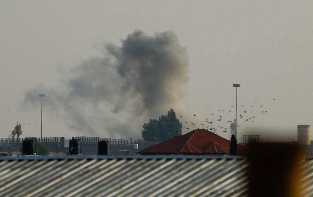 (10.23) Xung đột Israel-Hamas: Xe tăng của IDF 'bắn nhầm' vào đồn quân sự Ai Cập ở sát dải Gaza. (Nguồn: Reuters)