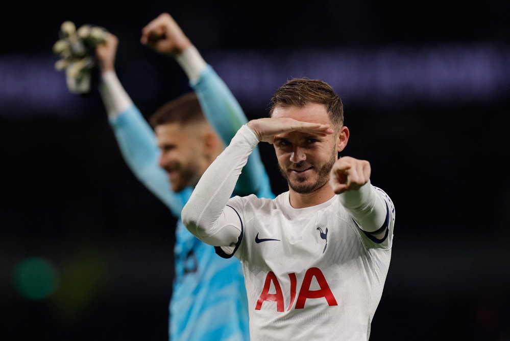 Niềm vui chiến thắng của đội chủ nhà Tottenham.