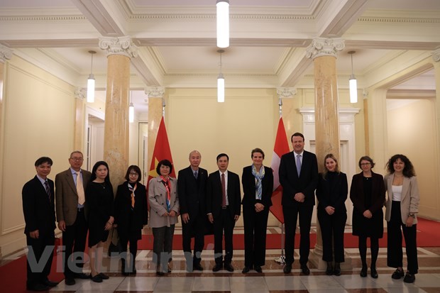 Vietnam, Switzerland discuss cooperation in research, innovation: Deputy Minister