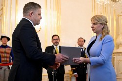 Điểm tin thế giới sáng 26/10: Slovakia có Thủ tướng mới, Australia 'tiếp tế' Ukraine, ai đắc cử Chủ tịch Hạ viện Mỹ?
