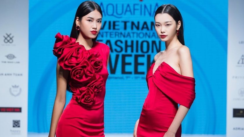 Aquafina Tuần lễ thời trang quốc tế Việt Nam Thu Đông 2023 hứa hẹn viết tiếp câu chuyện phát triển bền vững