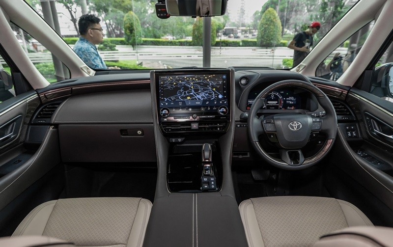 Cận cảnh 'chuyên cơ mặt đất' Toyota Alphard 2024 vừa ra mắt tại Malaysia, giá khoảng 2,67 tỷ đồng
