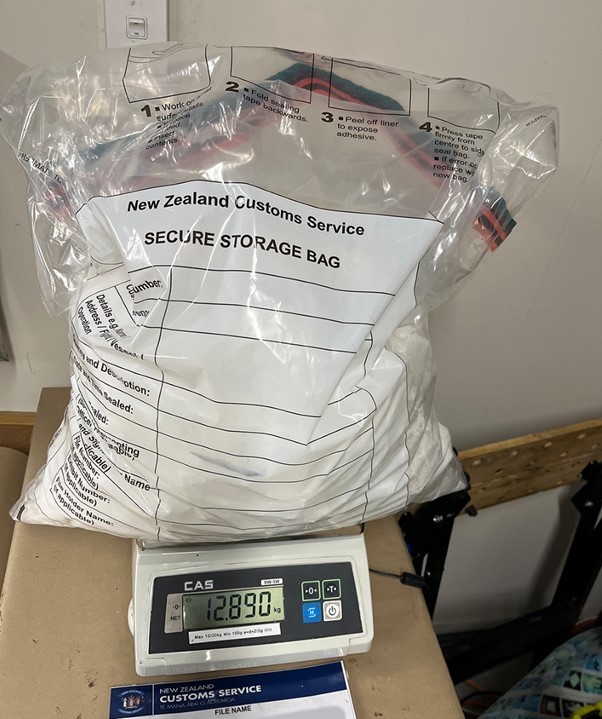 Giới chức New Zealand thông báo hải quan nước này đã thu giữ một lượng kỷ lục - gần 26 kg methamphetamine - trong hành lý của một người nước ngoài. (Nguồn: Hải quan New Zealand)