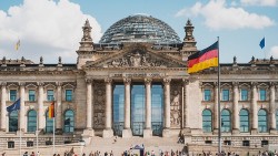 Kinh tế Đức có thể suy giảm 0,5% năm 2024, Bộ Tài chính 'tung' kế hoạch liên quan đến nợ công