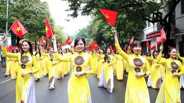 Hanoi promotes tourism on domestic and international media channels