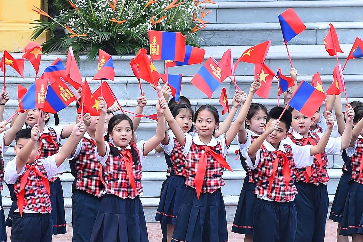 Official welcome ceremony held for Mongolian President