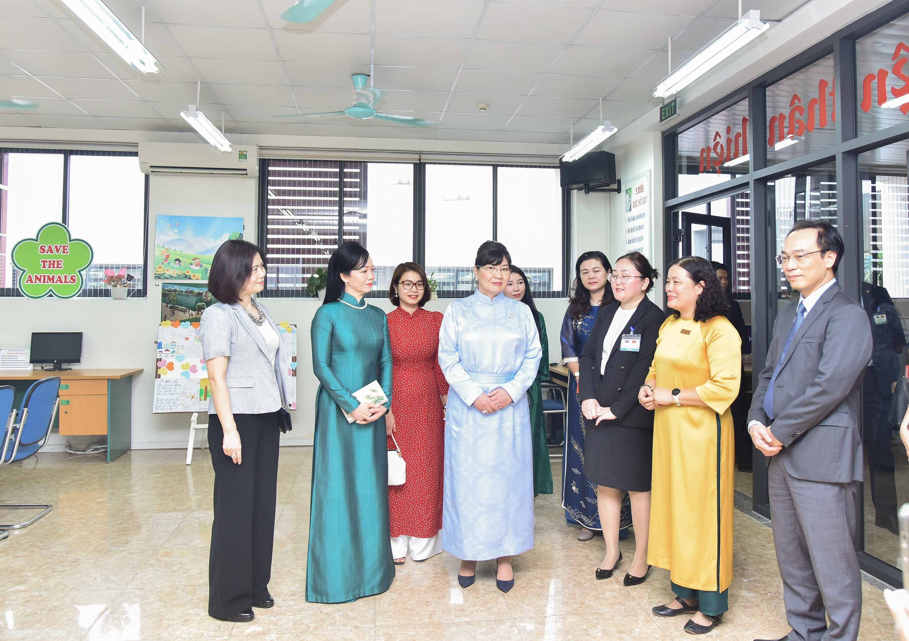 Trường Tiểu học Chu Văn An đã có 50 năm xây dựng và phát triển, trường tự hào mang tên thầy giáo Chu Văn An - danh nhân văn hóa thế giới, người thầy của muôn đời. 
