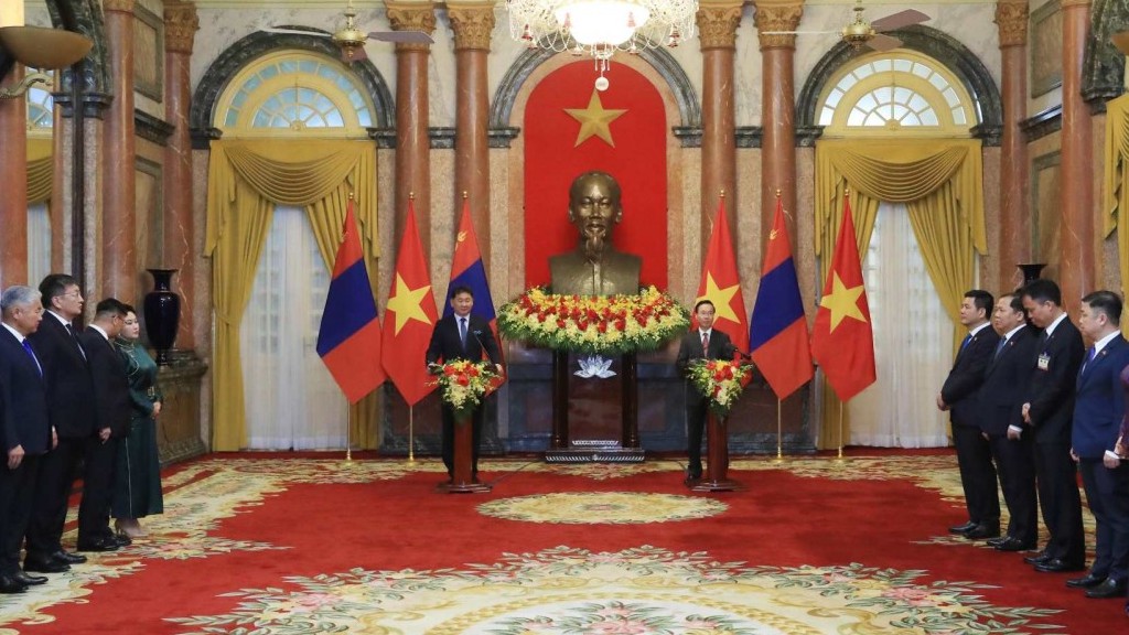 Việt Nam-Mông Cổ ký kết Hiệp định về miễn thị thực