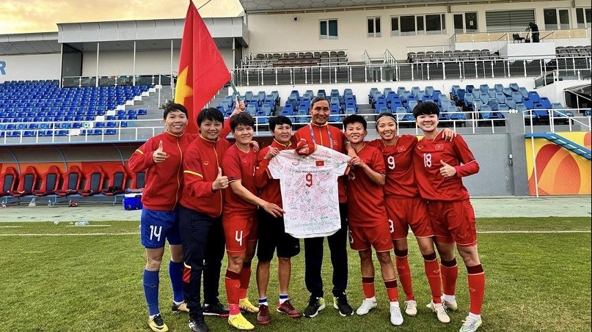 Đội tuyển nữ Việt Nam: Huỳnh Như tâm sự xúc động ngày chia tay HLV Mai Đức Chung