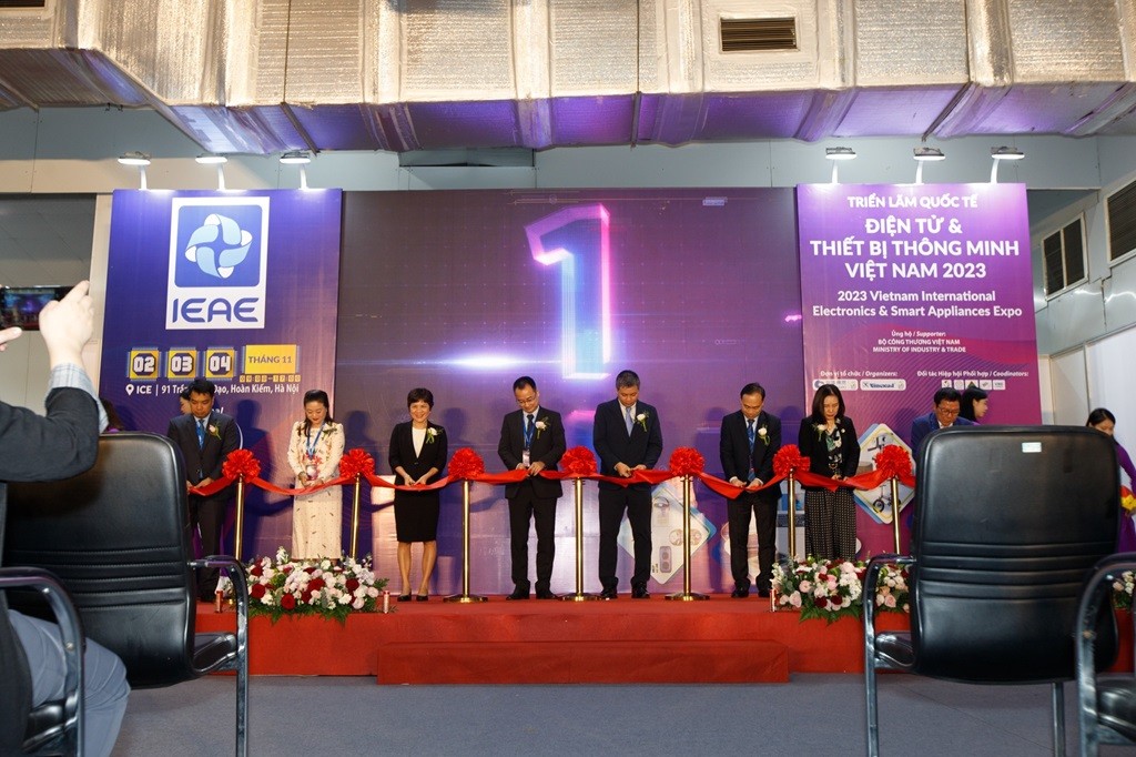 Hơn 200 doanh nghiệp tham dự Triển lãm Quốc tế Điện tử và Thiết bị Thông minh Việt Nam