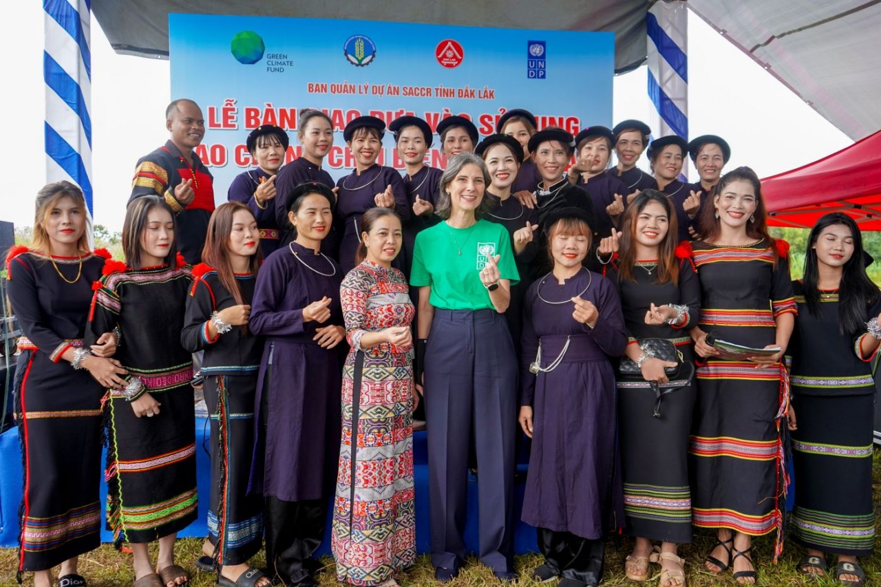 Trưởng Đại diện UNDP: Hãy hợp lực biến cam kết của Nghị quyết 'nóng hổi' về nhân quyền và biến đổi khí hậu thành hiện thực