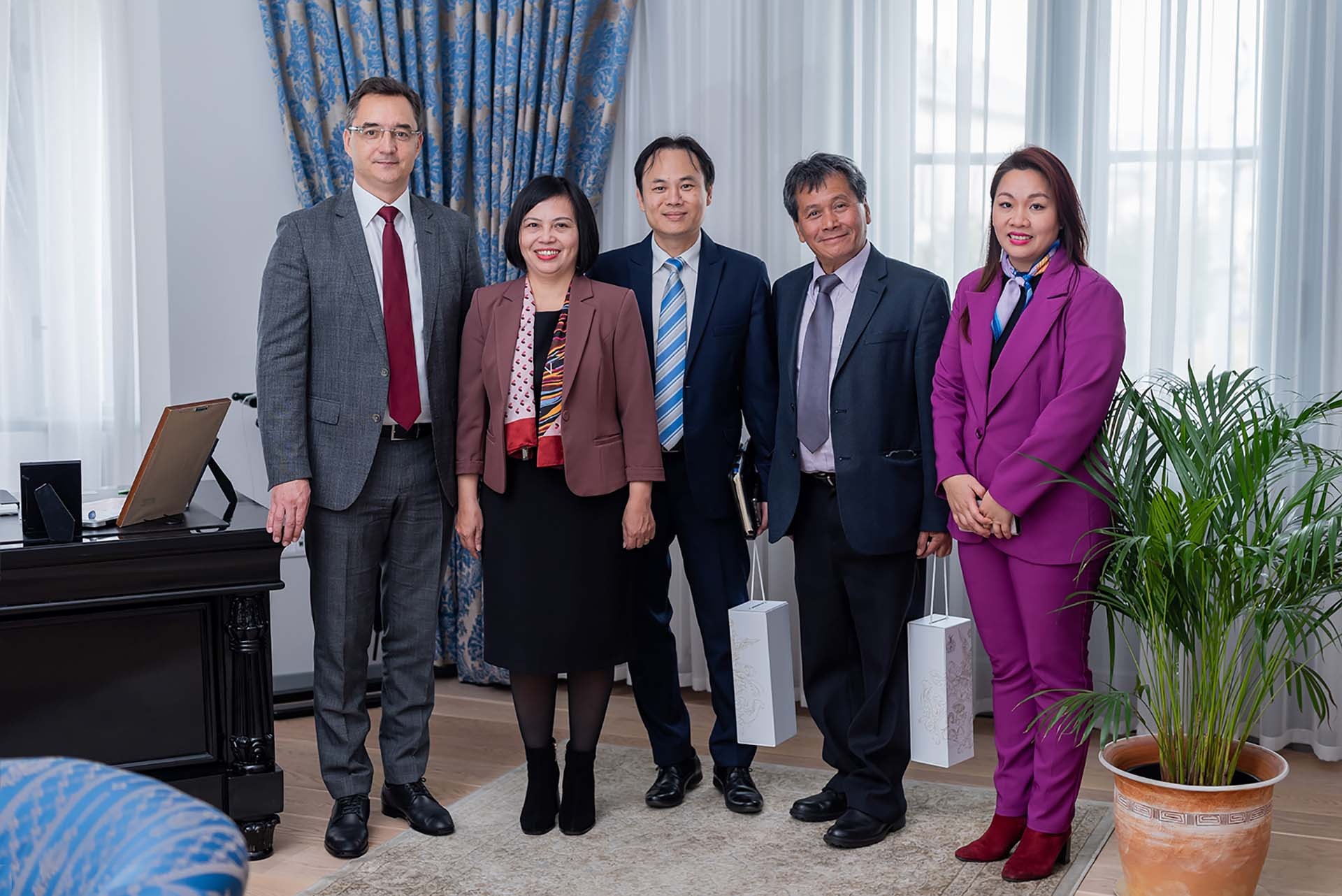 Thúc đẩy quan hệ hợp tác giữa các địa phương của Việt Nam và Hungary
