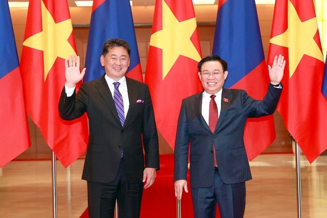 Vietnam, Mongolia issue Joint Communiqué on State visit by Mongolian President