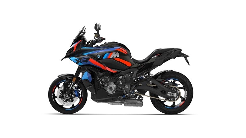 Cận cảnh mô tô hiệu năng cao BMW M 1000 XR vừa ra mắt