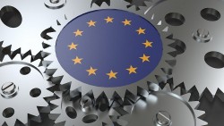 EU thích dùng ‘cây gậy’ hơn ‘củ cà rốt’, công nghiệp nguy cơ tụt hậu trước sự toan tính khôn ngoan của Mỹ và Trung Quốc