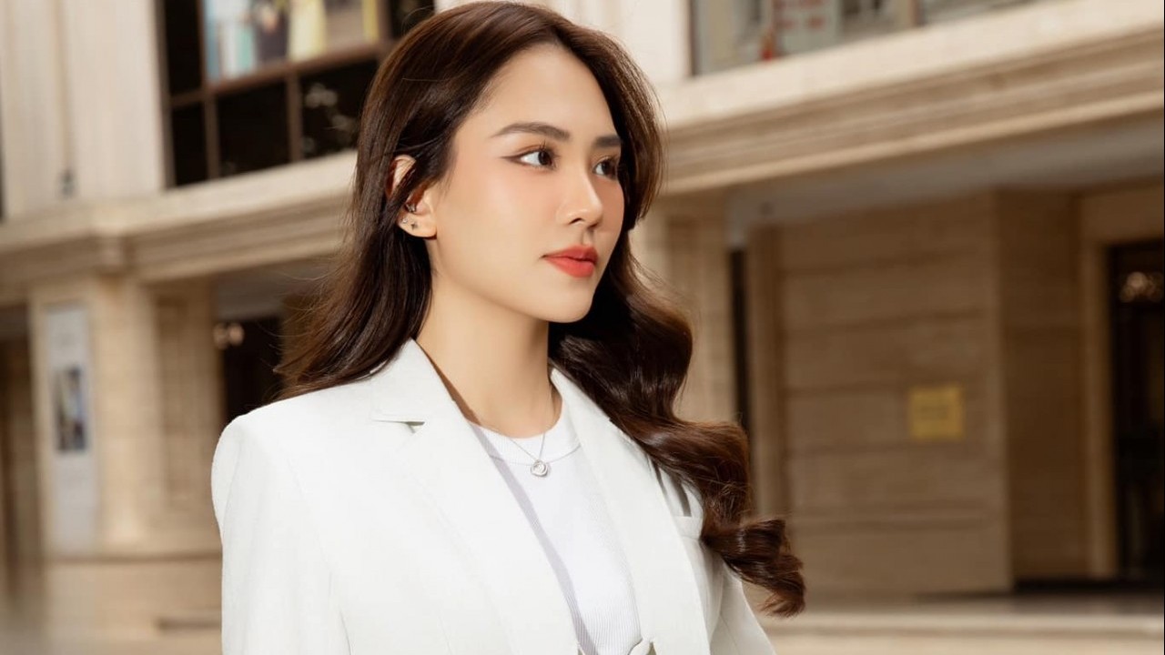 Gu thời trang đời thường năng động của Hoa hậu Huỳnh Nguyễn Mai Phương