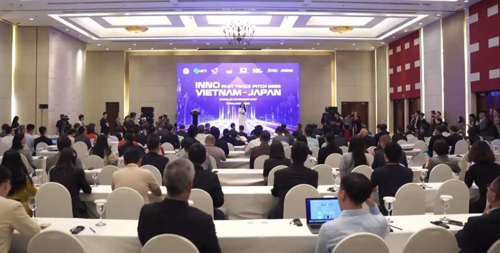 Lễ trao giải chương trình “Inno Vietnam - Japan Fast Track Pitch 2023”.