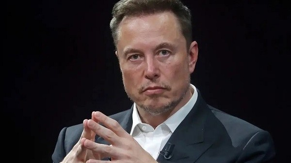 Tỷ phú Elon Musk cảnh báo AI sẽ khiến loài người thất nghiệp