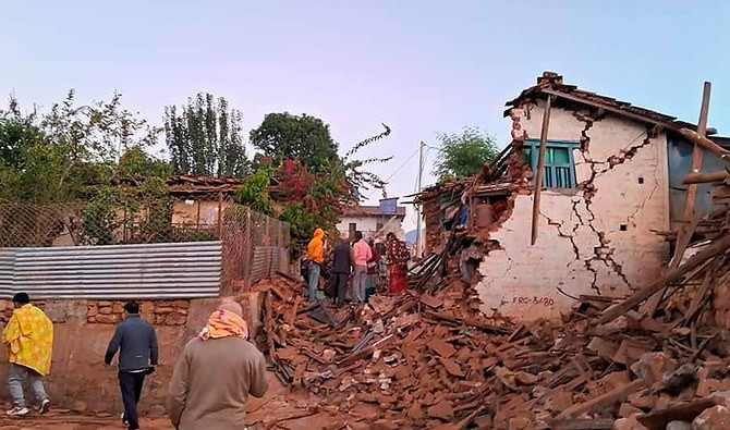 Trận động đất tại vùng tây bắc Nepal gây ra tổn thất lớn về người và của. (Nguồn: AP)
