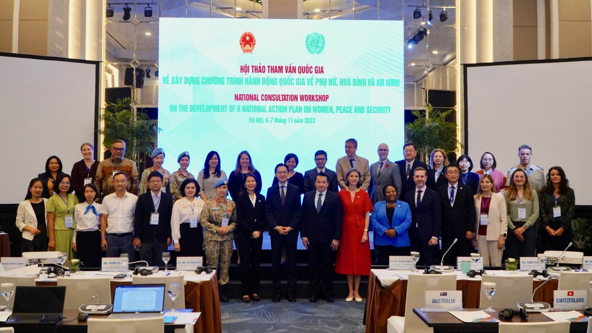 Khẳng định vai trò của phụ nữ Việt Nam trong tạo lập hòa bình và phát triển bền vững