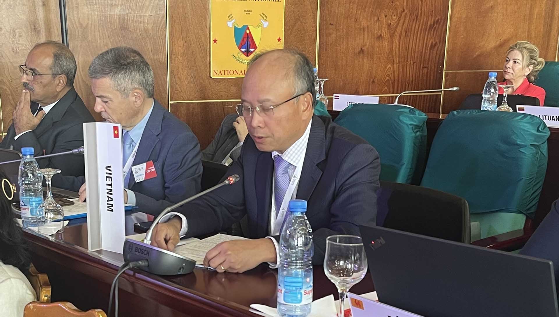 Đại sứ Việt Nam tại Pháp Đinh Toàn Thắng phát biểu tại Hội nghị Bộ trưởng lần thứ 44 của Tổ chức quốc tế Pháp ngữ (OIF).