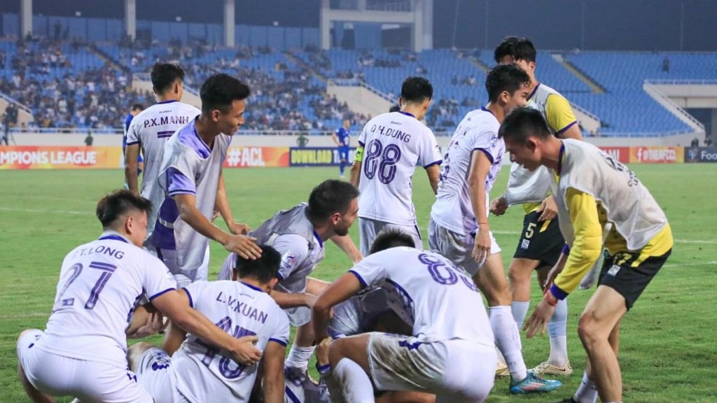 AFC Champions League: Tuấn Hải ghi cú đúp, Hà Nội FC có trận thắng, HLV Lê Đức Tuấn cảm ơn người hâm mộ