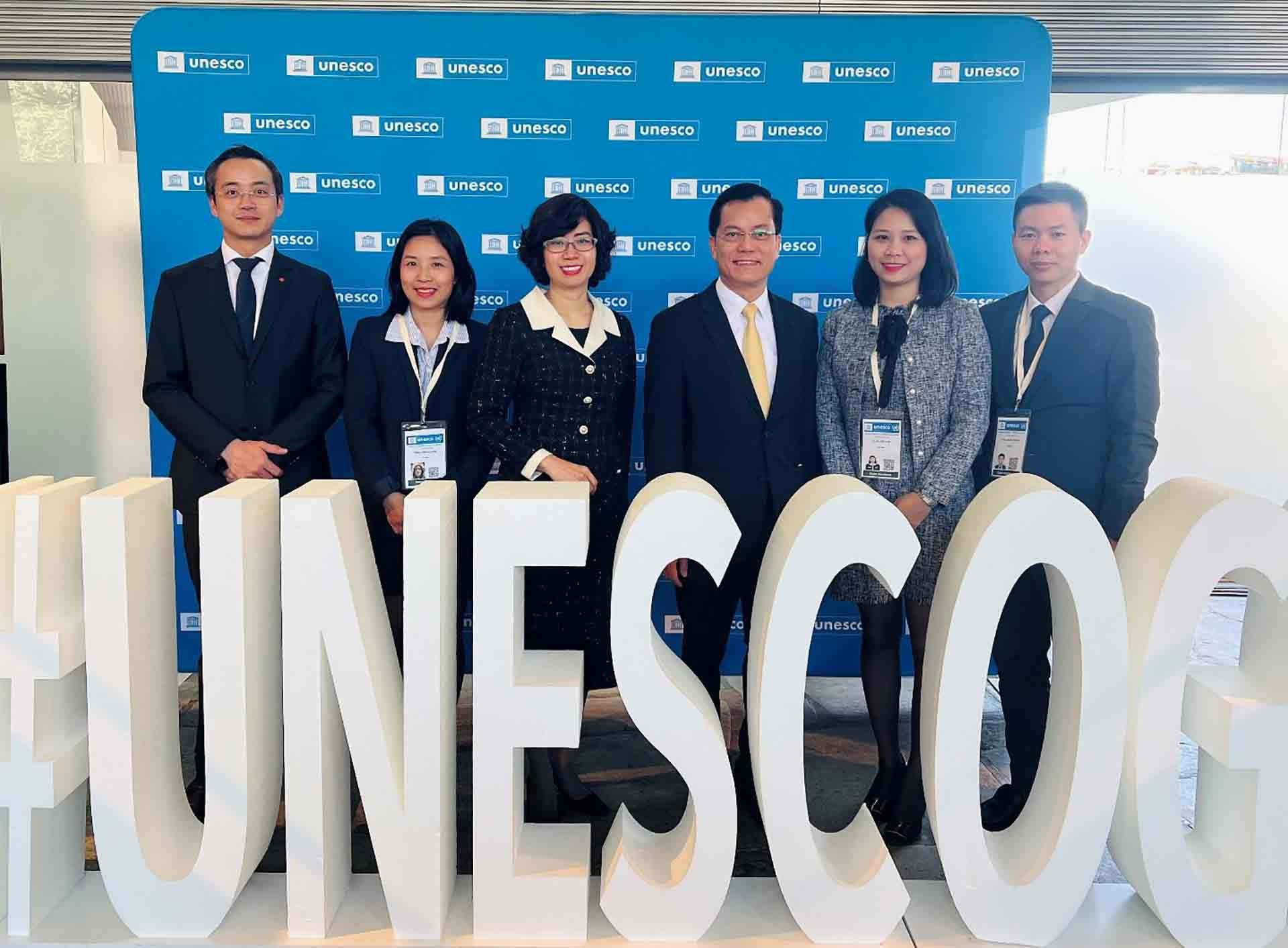 Đoàn Việt Nam tham dự Kỳ họp lần thứ 42 Đại hội đồng UNESCO (Nguồn: Đoàn công tác)
