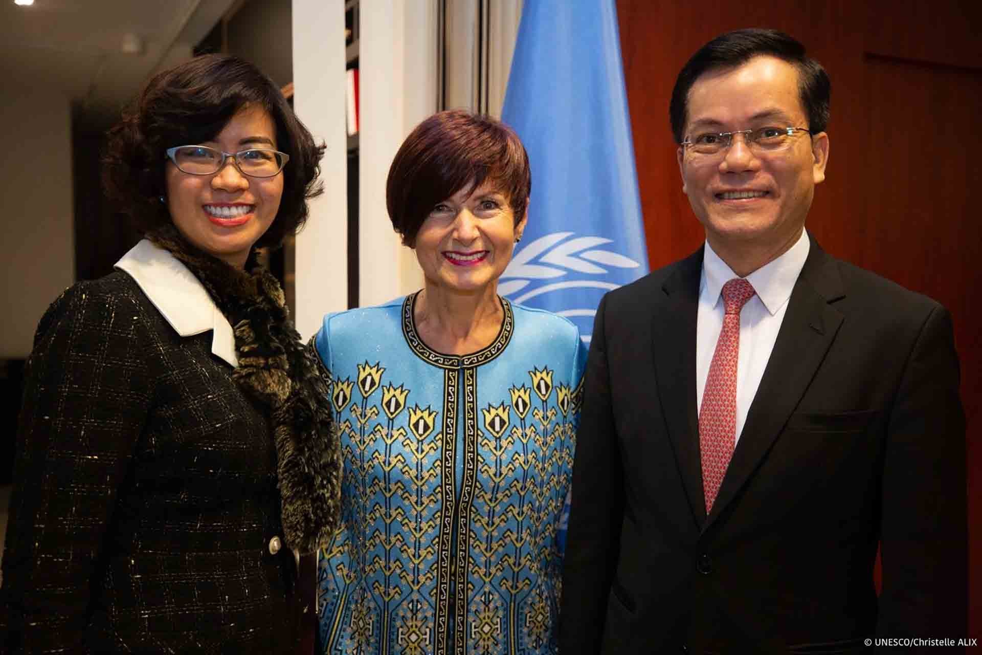 Thứ trưởng Hà Kim Ngọc, Chủ tịch UBQG UNESCO Việt Nam gặp gỡ, trao đổi với Chủ tịch Đại hội đồng UNESCO Simona - Mirela Miculescu (Nguồn: UNESCO)